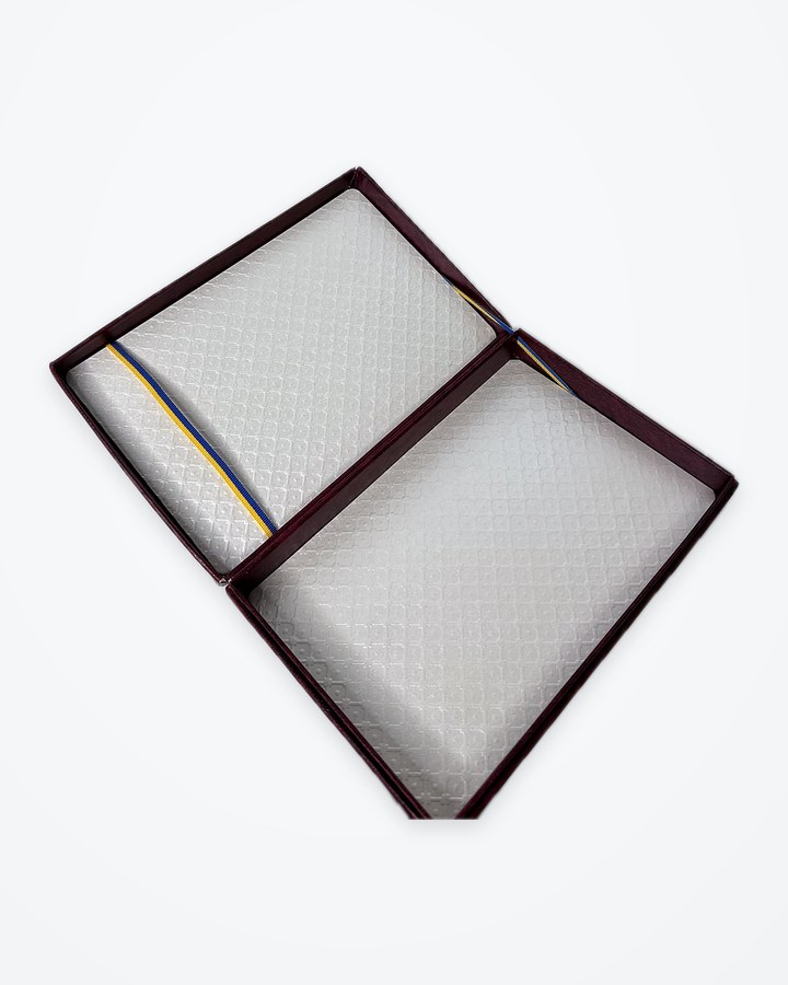 Folder with a built-in notepad